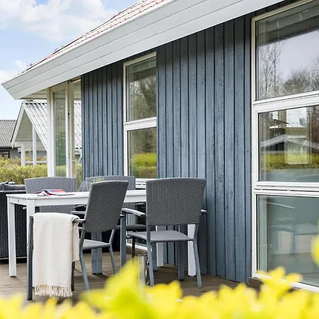 Holiday home Stunning In Juelsminde With Wifi