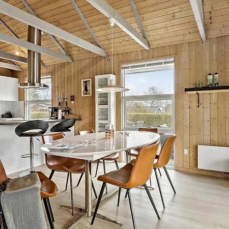 Holiday home Stunning In Juelsminde With Wifi *